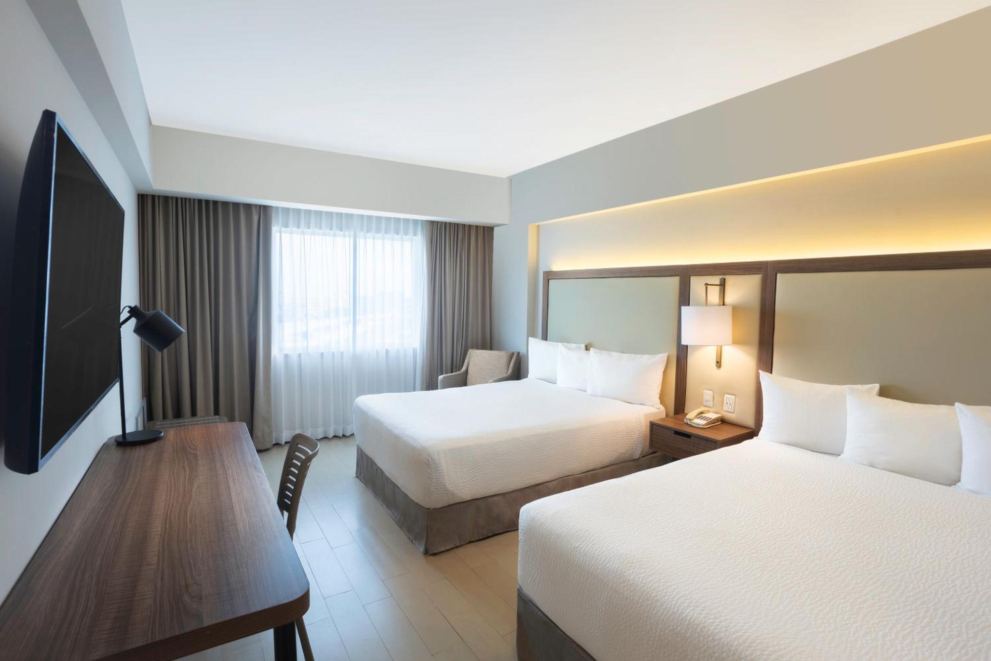 Fairfield By Marriott Cabos Hotel