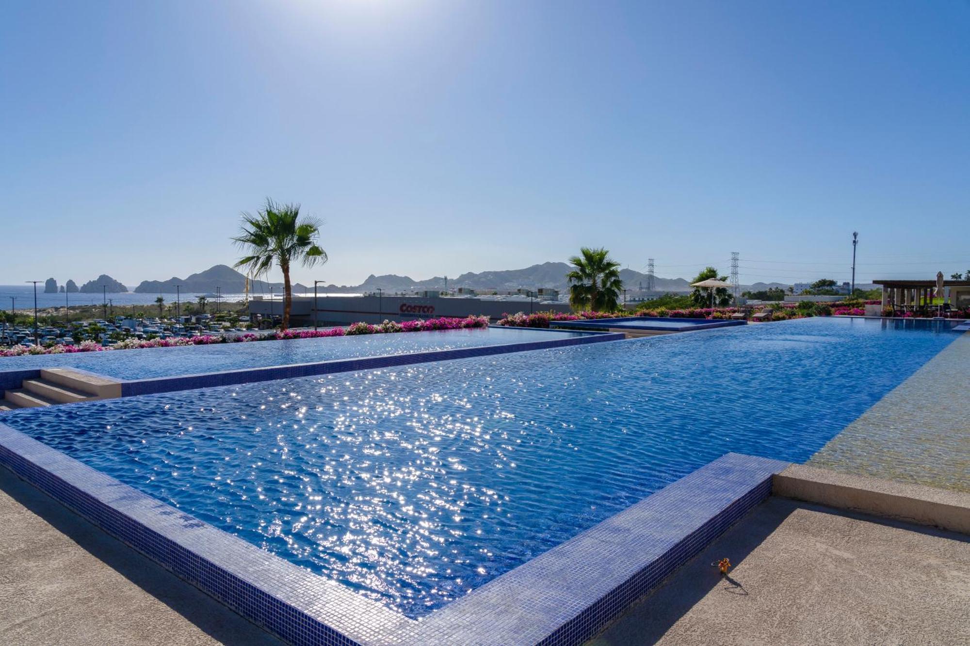 Apartment Luxury With Pool, Jacuzzi, And Private Terrace