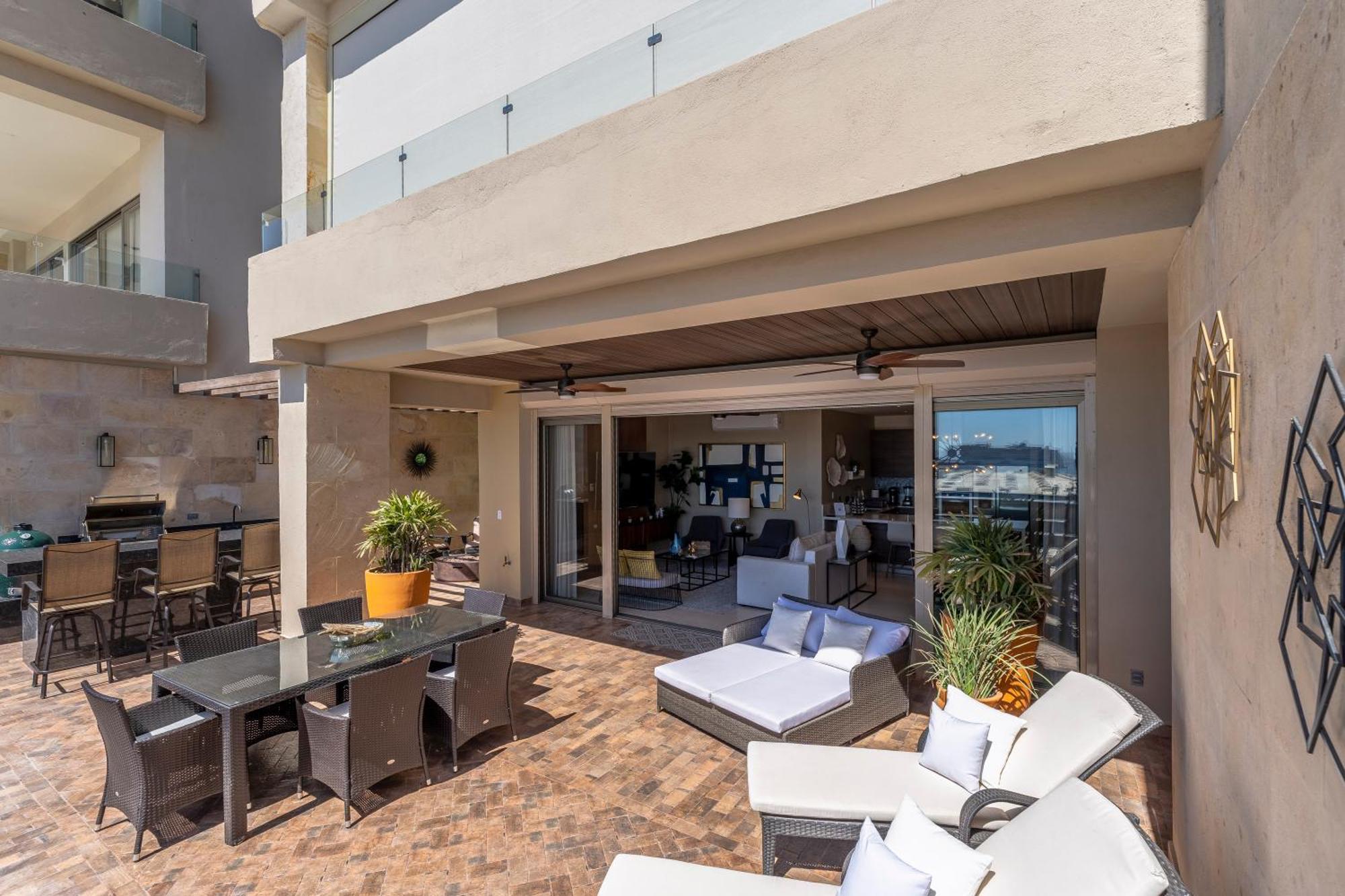 Luxury With Pool, Jacuzzi, And Private Terrace