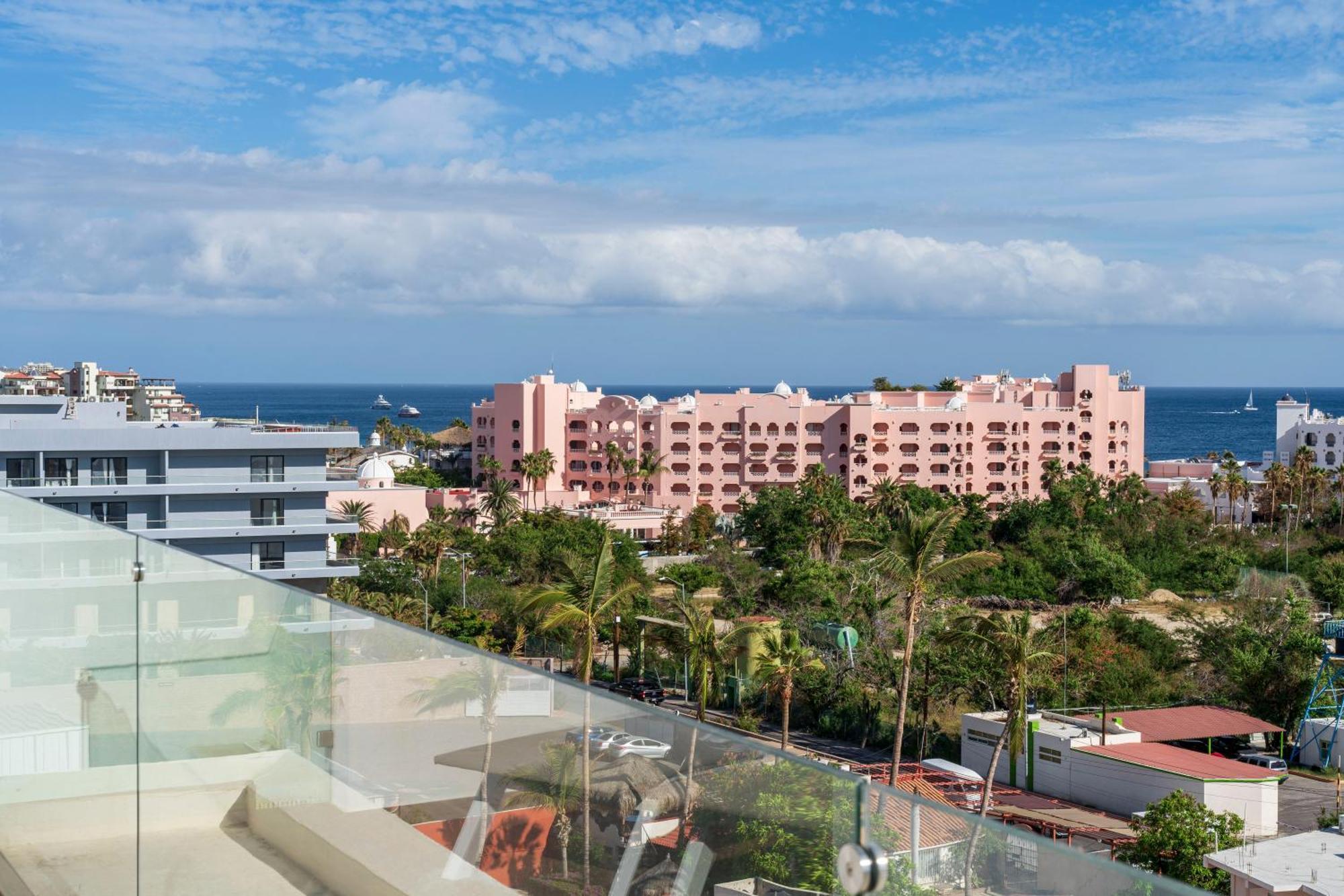 Luxury With Pool And Jacuzzi On Terrace In Medano Apartment