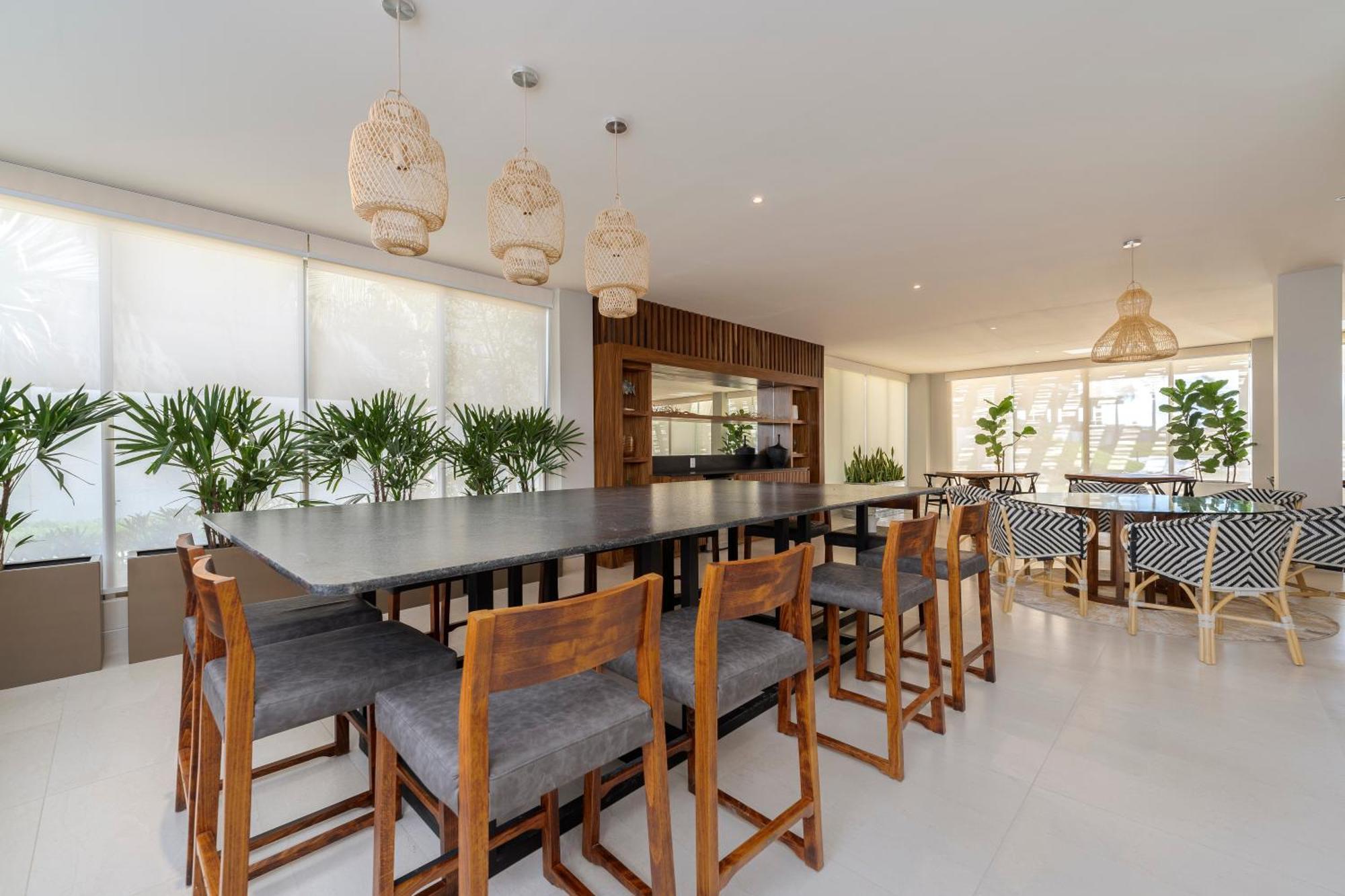 Brand New Luxury Ph With Private Pool And Views