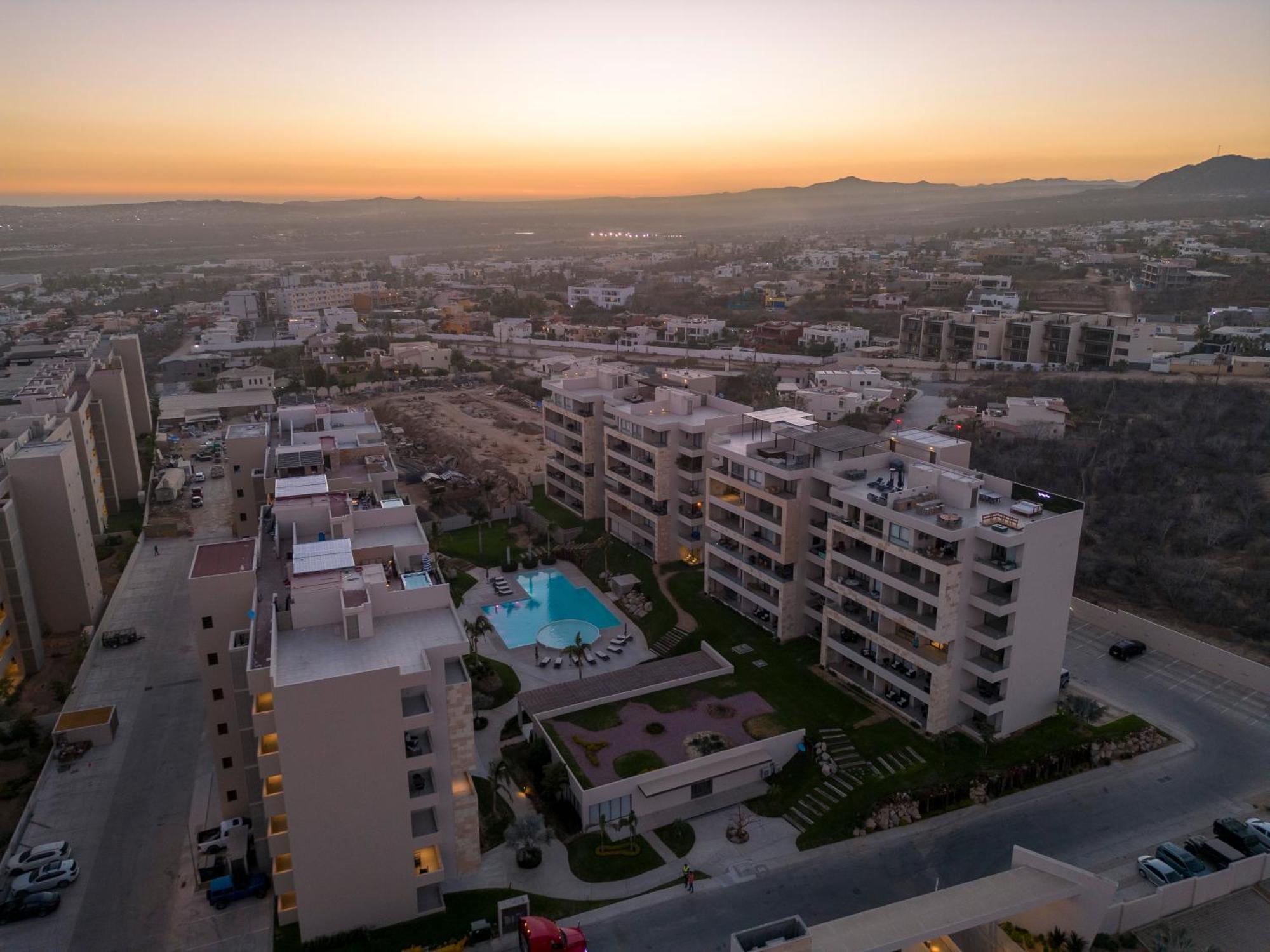 Brand New Luxury Ph With Private Pool And Views Apartment