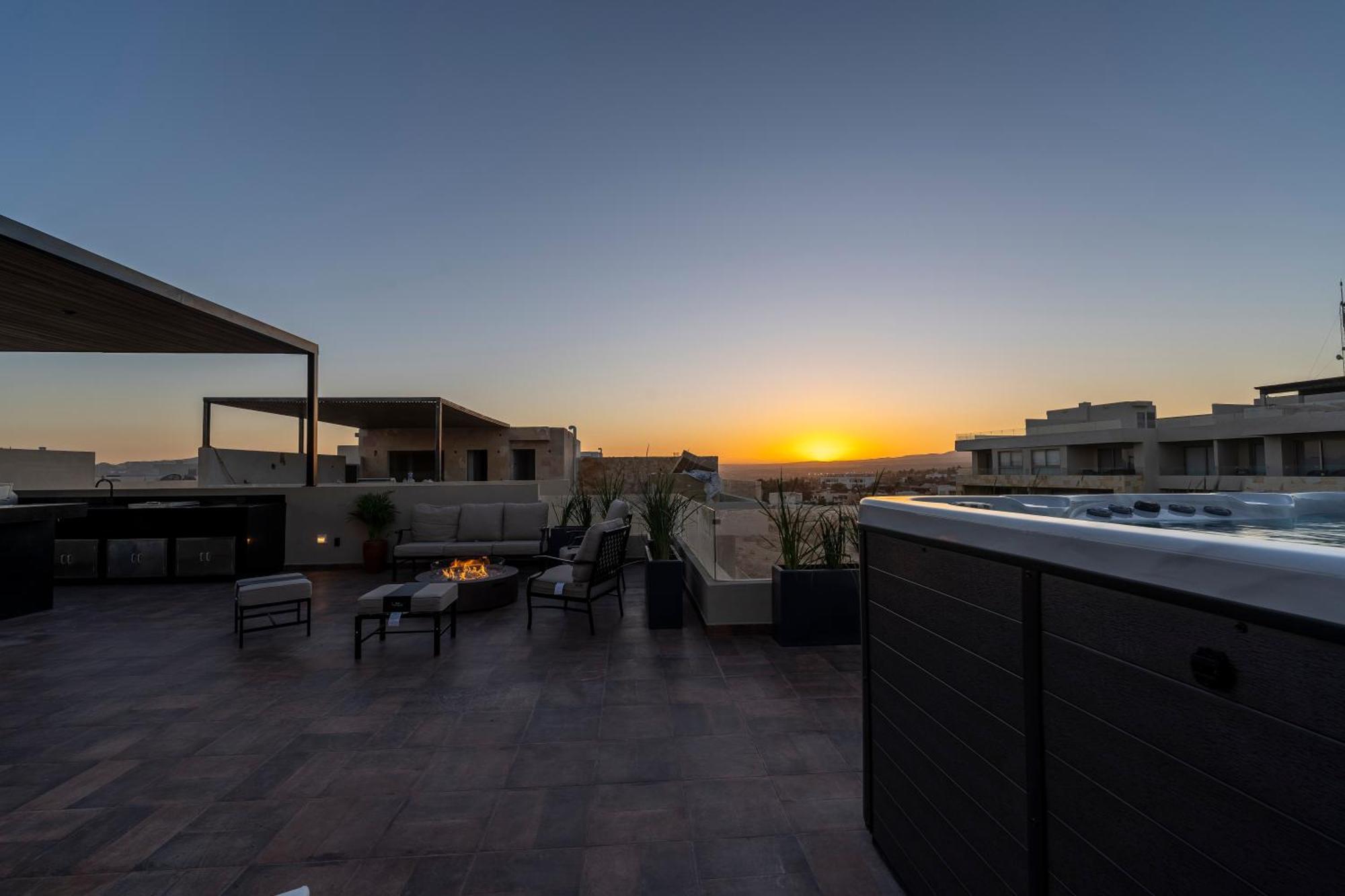 Apartment Brand New Luxury Ph With Private Pool And Views