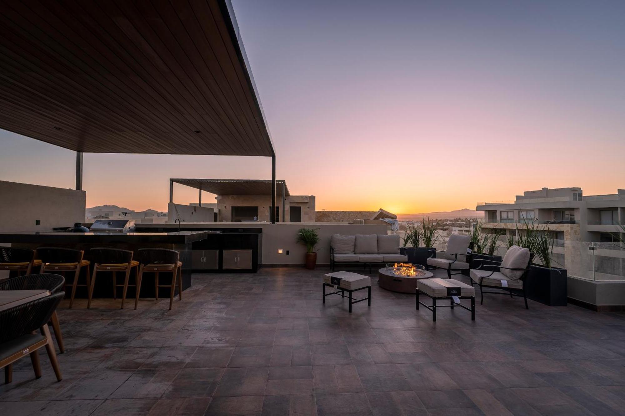 Apartment Brand New Luxury Ph With Private Pool And Views
