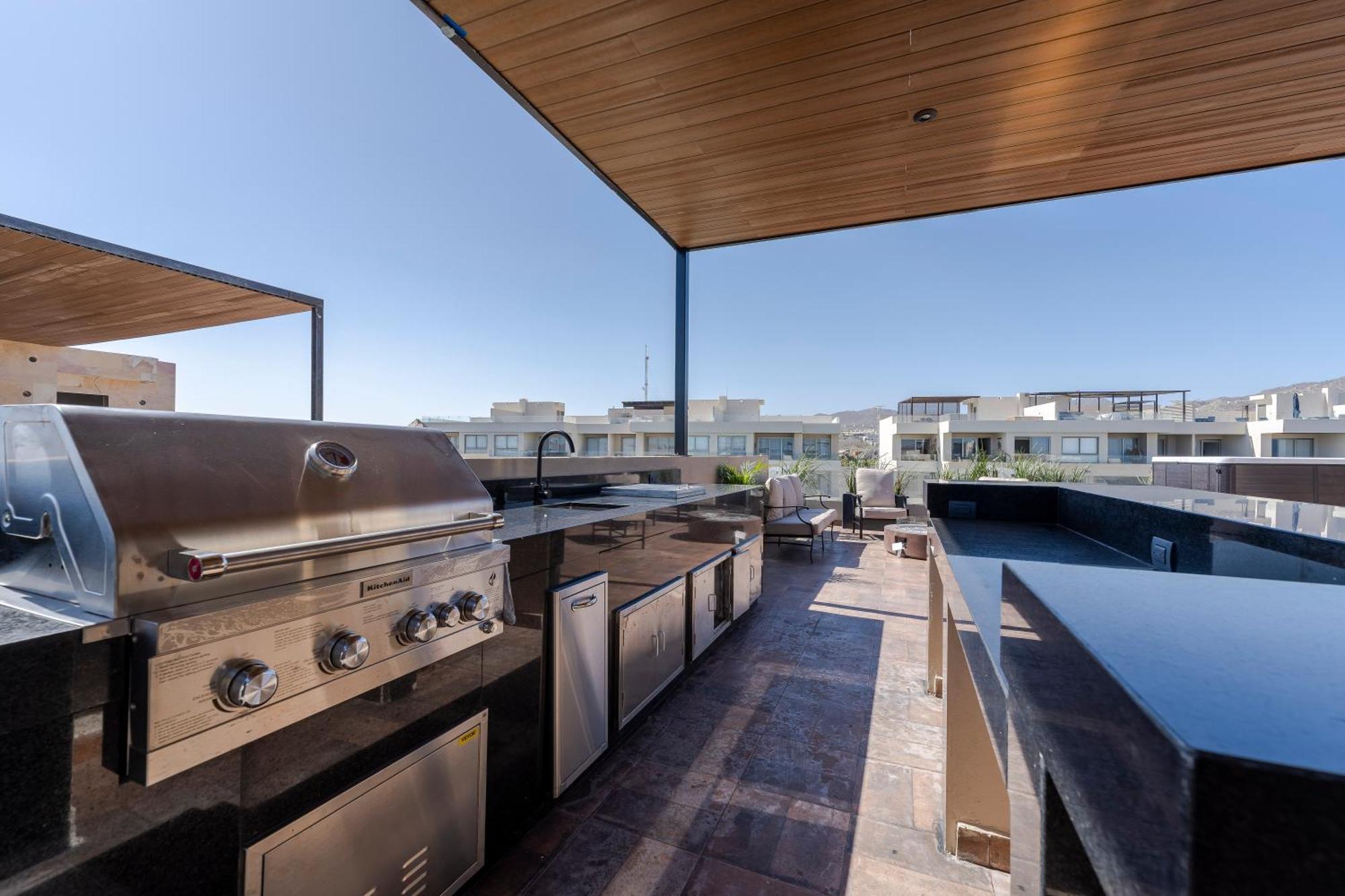 Brand New Luxury Ph With Private Pool And Views Apartment *