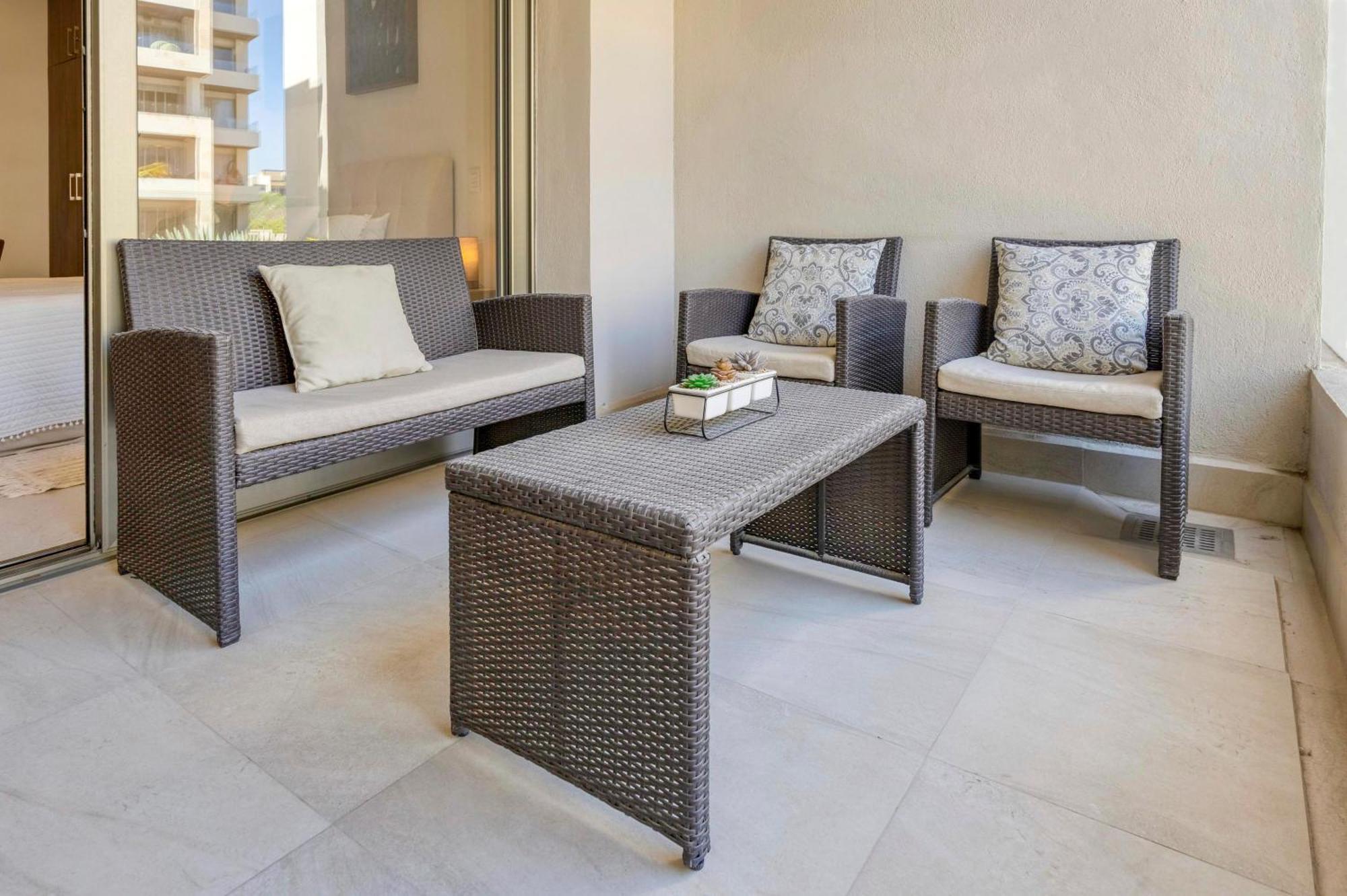 Loft Con Balcon Privado, Estacionamiento Gratis - Un Oasis En Cabos * Cabo San Lucas
