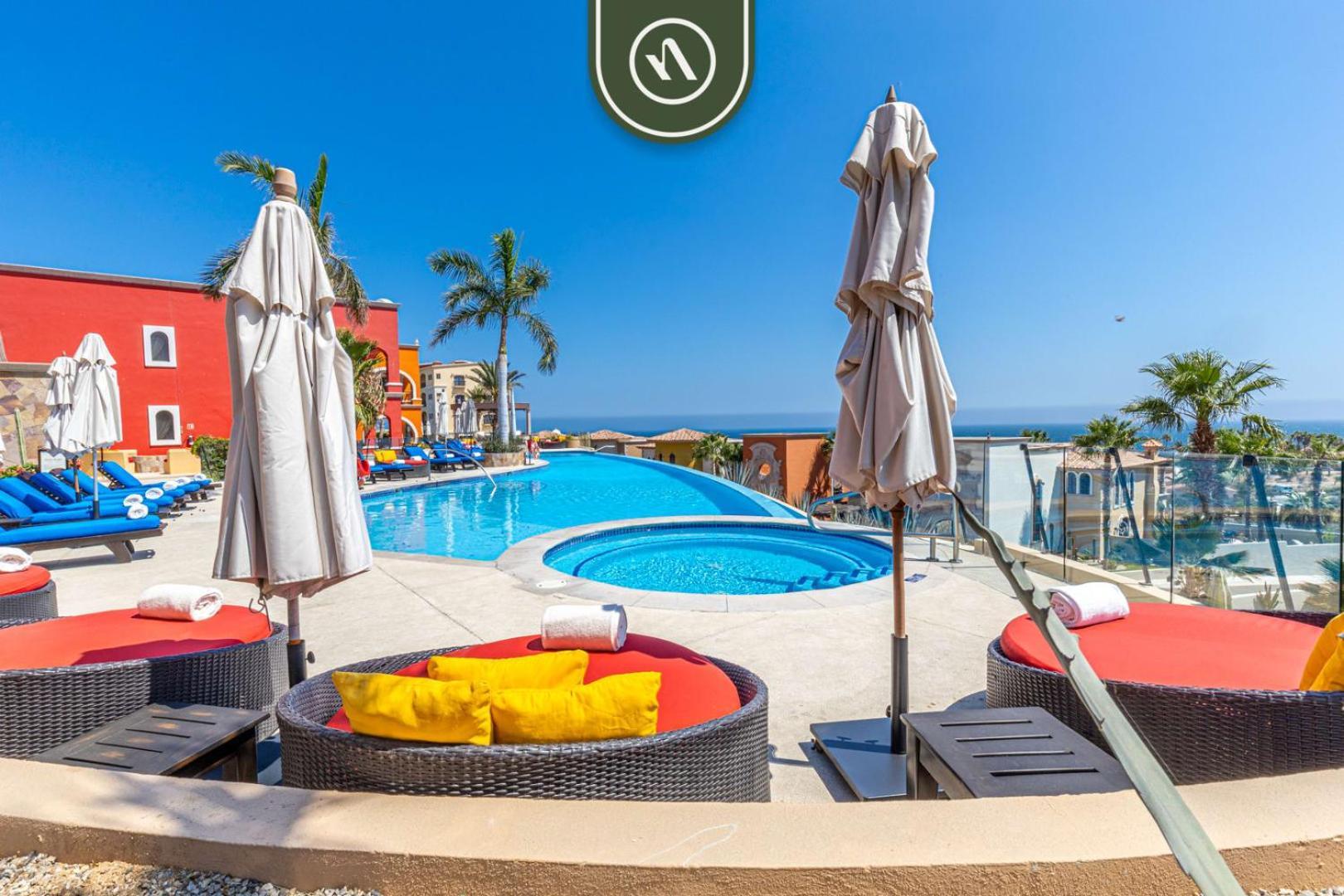 With Private Pool & Patio In Cabo *
