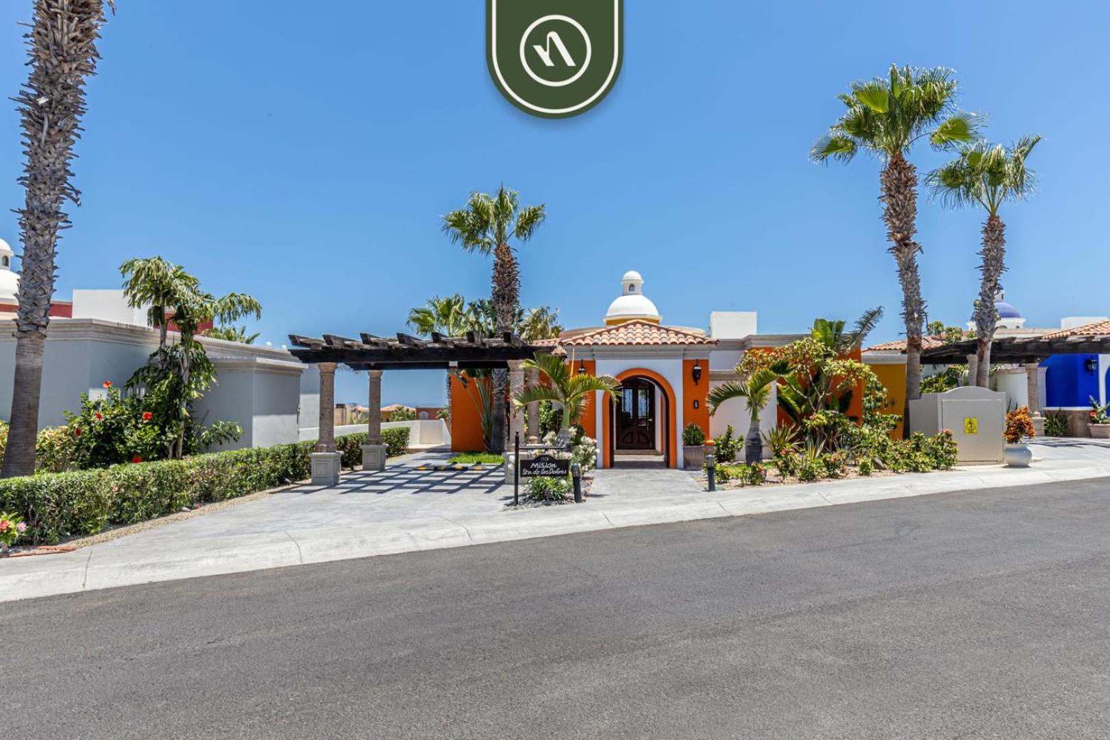 With Private Pool & Patio In Cabo Villa