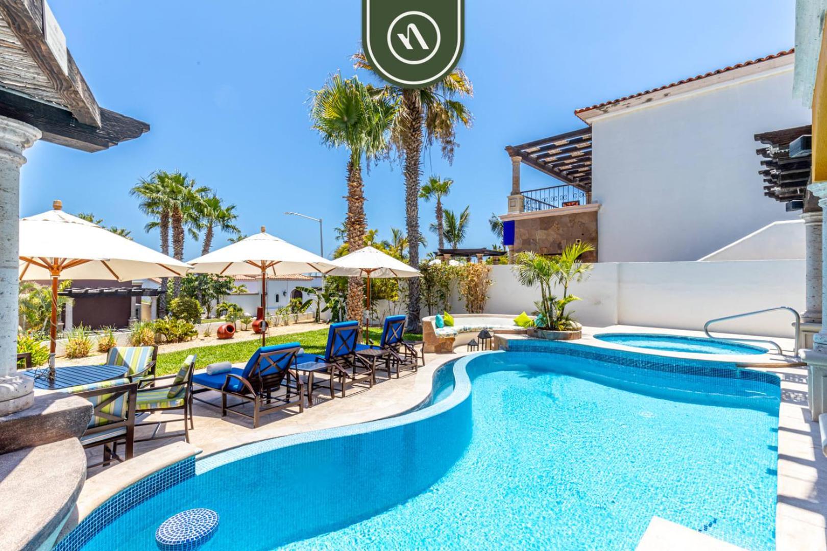 With Private Pool & Patio In Cabo Villa *