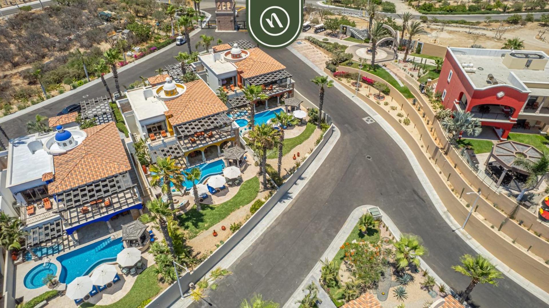 With Private Pool & Patio In Cabo *