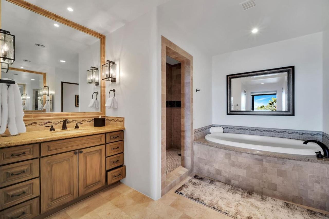 Holiday home 2 Bd 5-star Beachfront Paradise