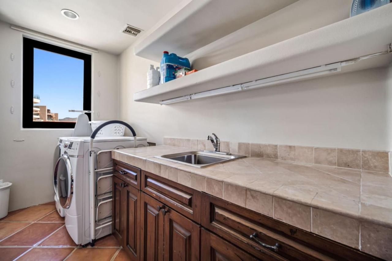 4bd 2-level Penthouse 5-star Beachfront Paradise. Cabo San Lucas