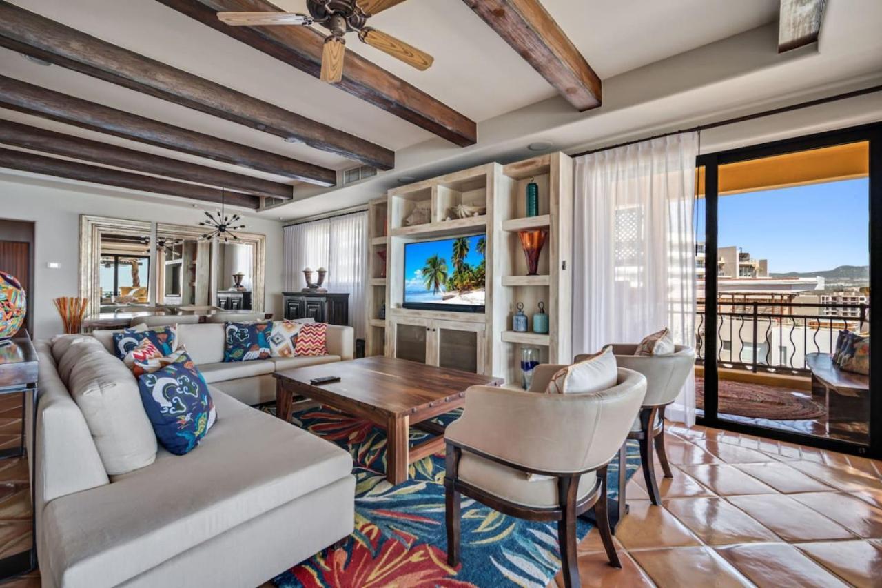 Holiday home 4bd 2-level Penthouse 5-star Beachfront Paradise. Cabo San Lucas
