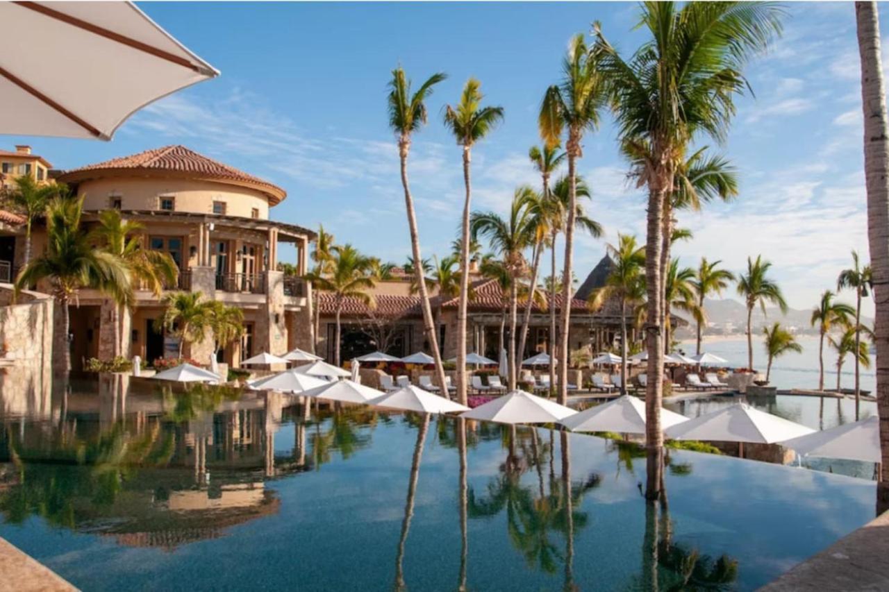 4bd 2-level Penthouse 5-star Beachfront Paradise. Holiday home Cabo San Lucas