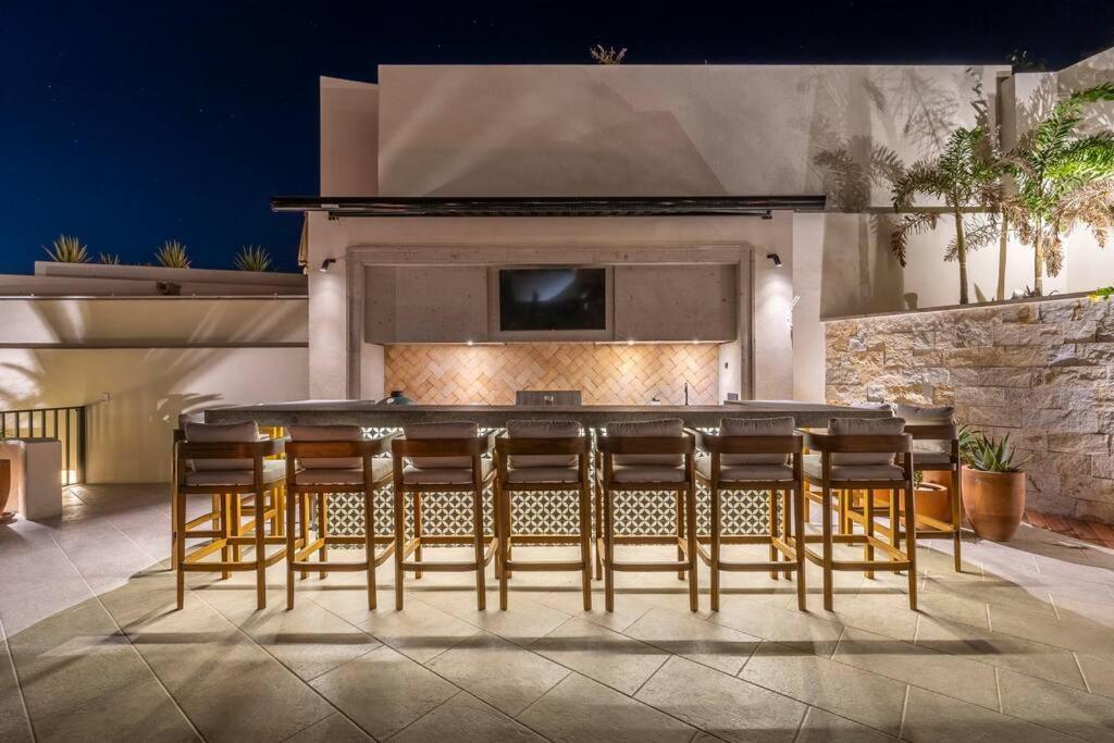 Casa La Pinata 7br - Concierge And Maid Included Villa *