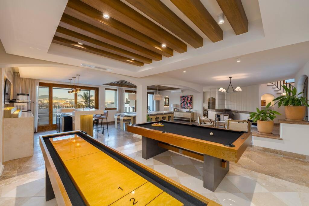 Casa La Pinata 7br - Concierge And Maid Included Villa
