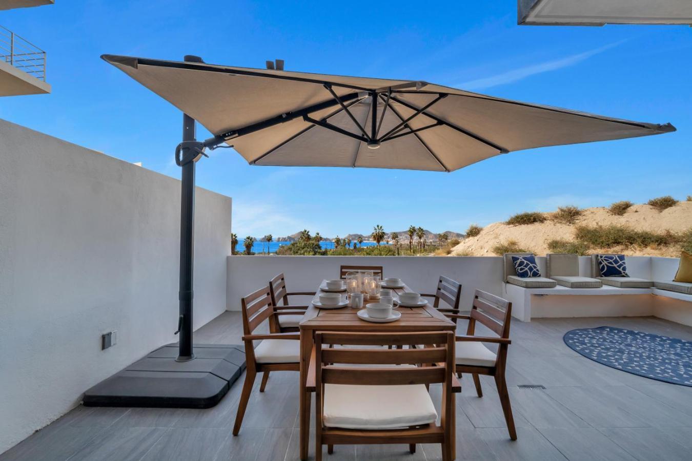 Holiday home Arch Views Infinity Pool Cozy Close To Beaches