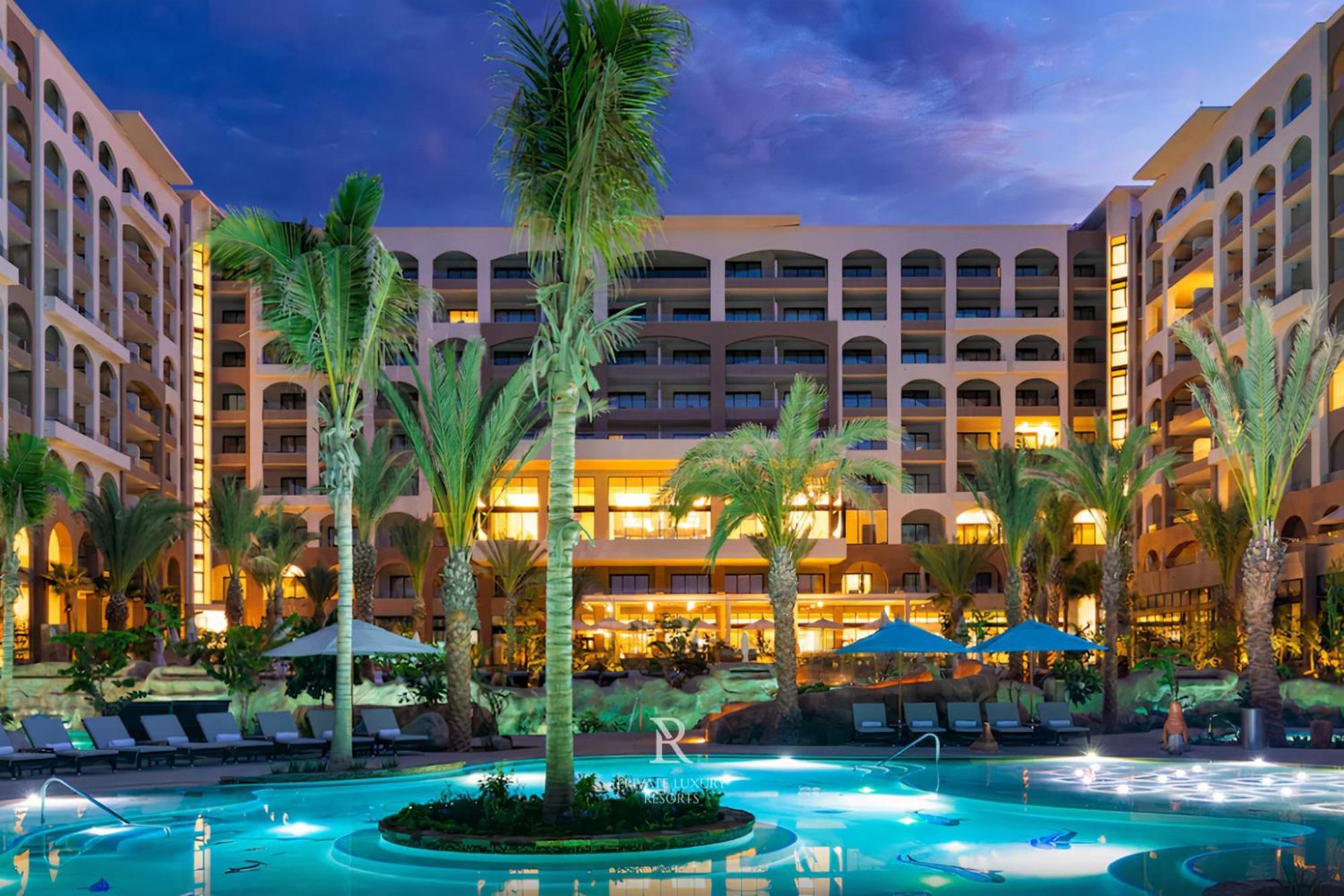 Resort Deluxe Pool View - La Valencia *