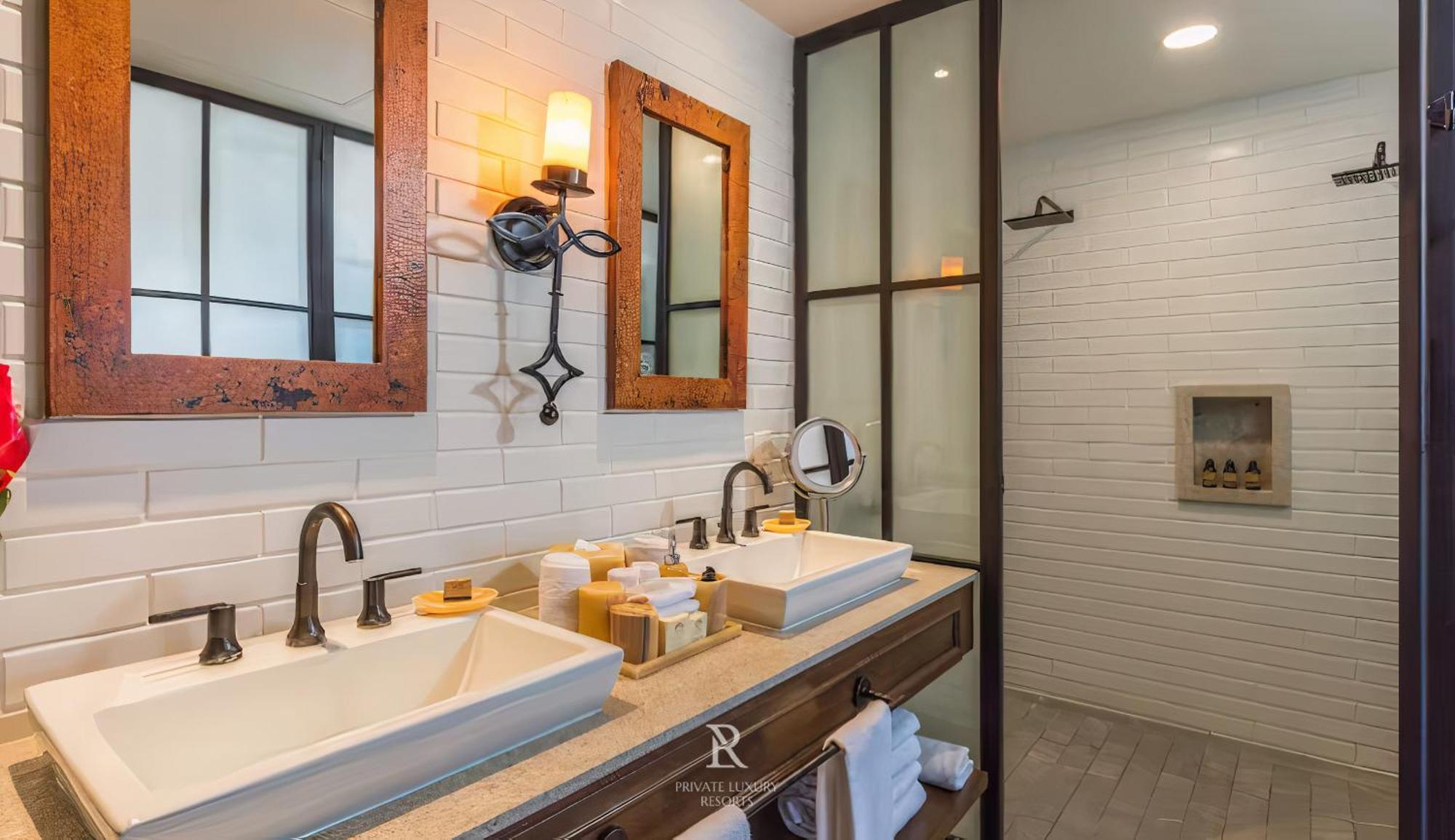 Three Bedroom - Vista Encantada *