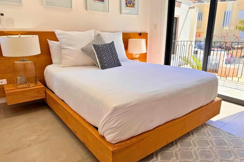 Casa Gallo, Heated Pool, Exclusive & Great Location * Cabo San Lucas