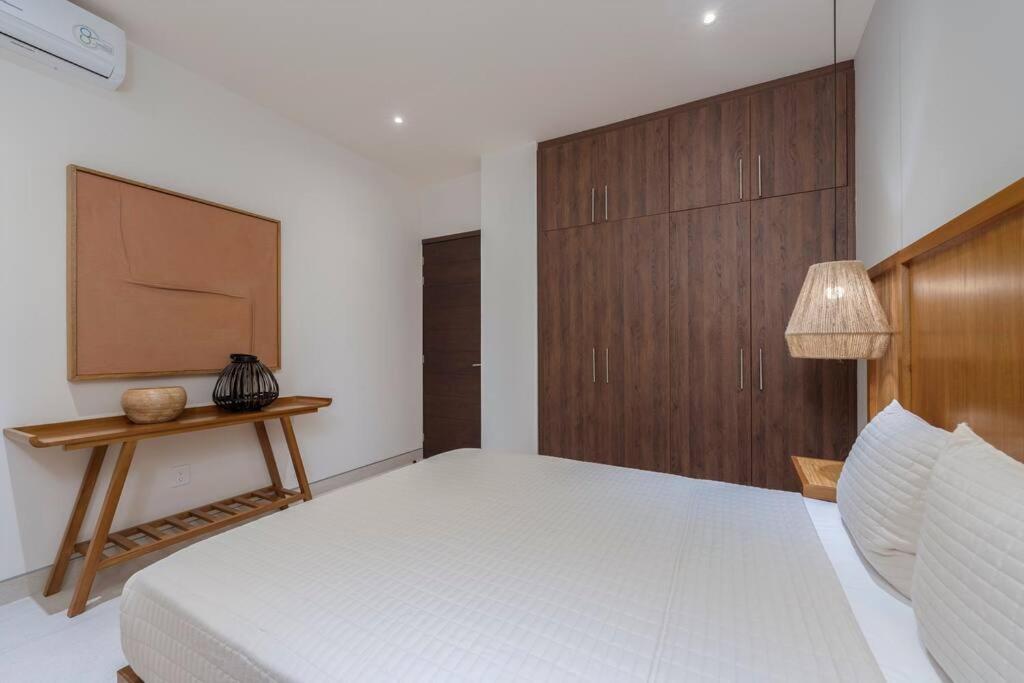 Vista Vela 3 With 3br/3bath *