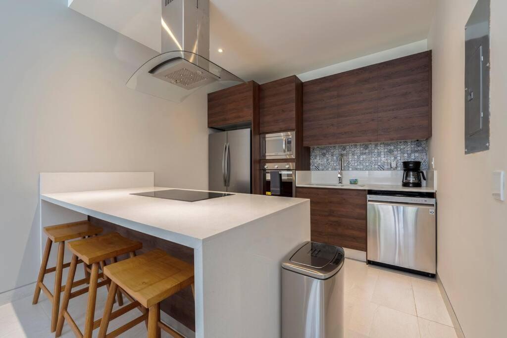 Vista Vela 3 With 3br/3bath Apartment *