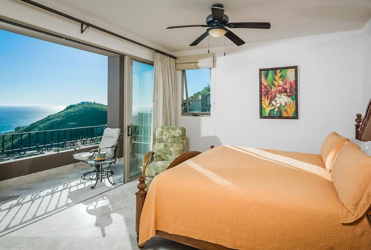 Villa Azure, Cabos *