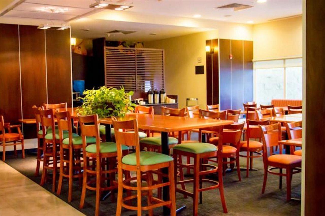 Fairfield By Marriott Cabos Hotel