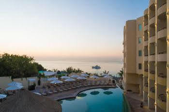 At Cabo And Hotel