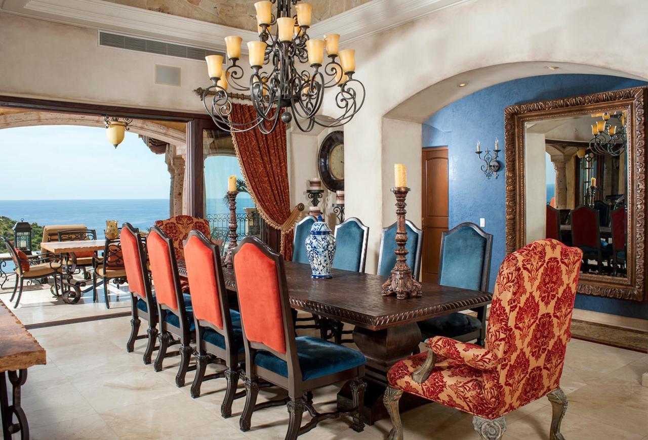 Stylish Pedregal Maria Villa
