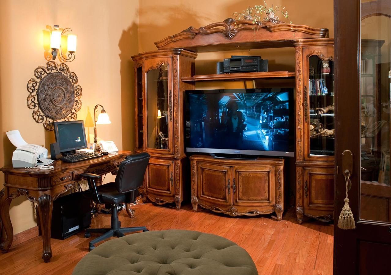Stylish Pedregal Maria Villa *