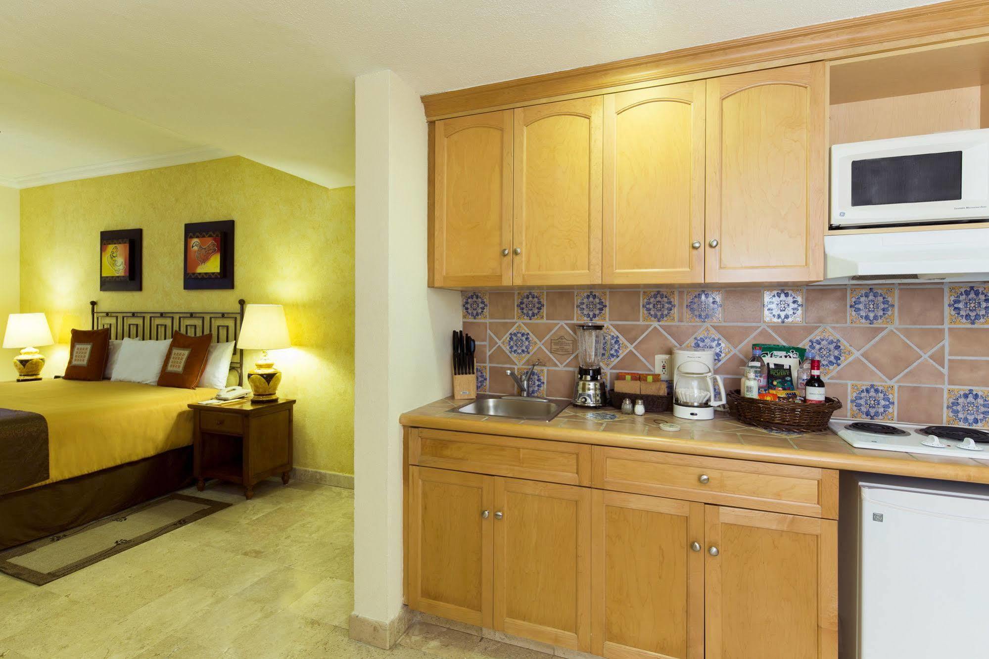 Del Arco Residences