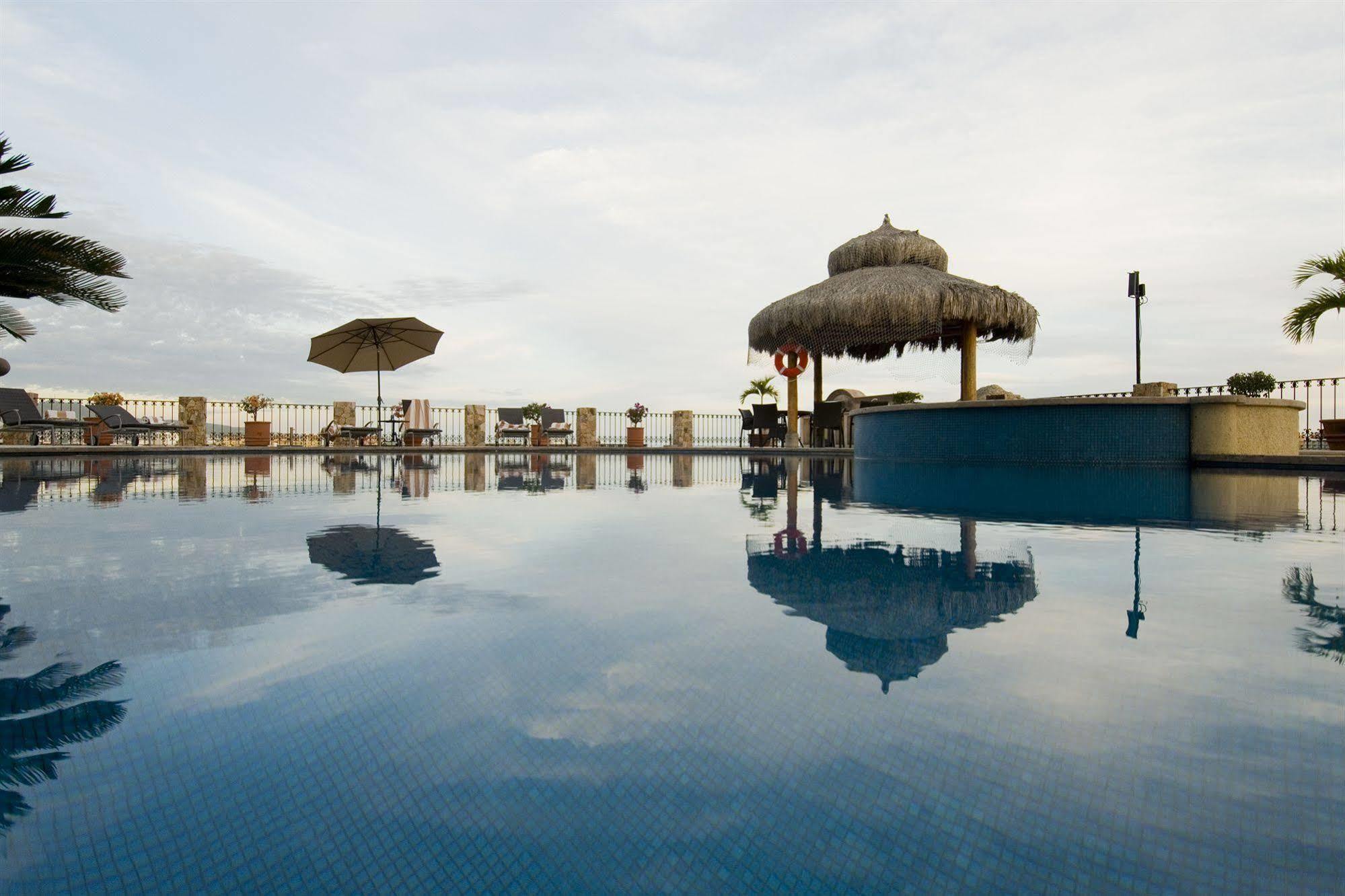 Apartahotel La Vista Luxury Villas At Pedregal 3*