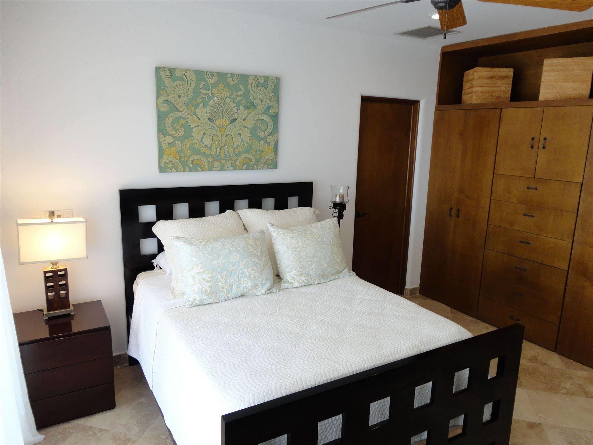 La Vista Luxury Villas At Pedregal Apartahotel