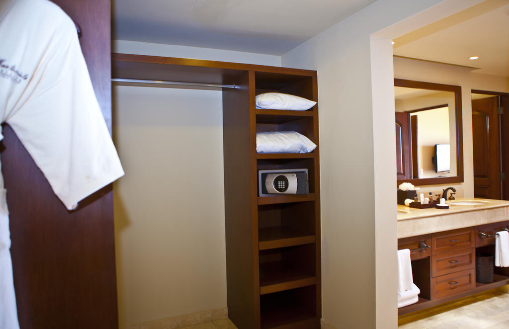 Pueblo Bonito Montecristo Luxury - Cabo San Lucas