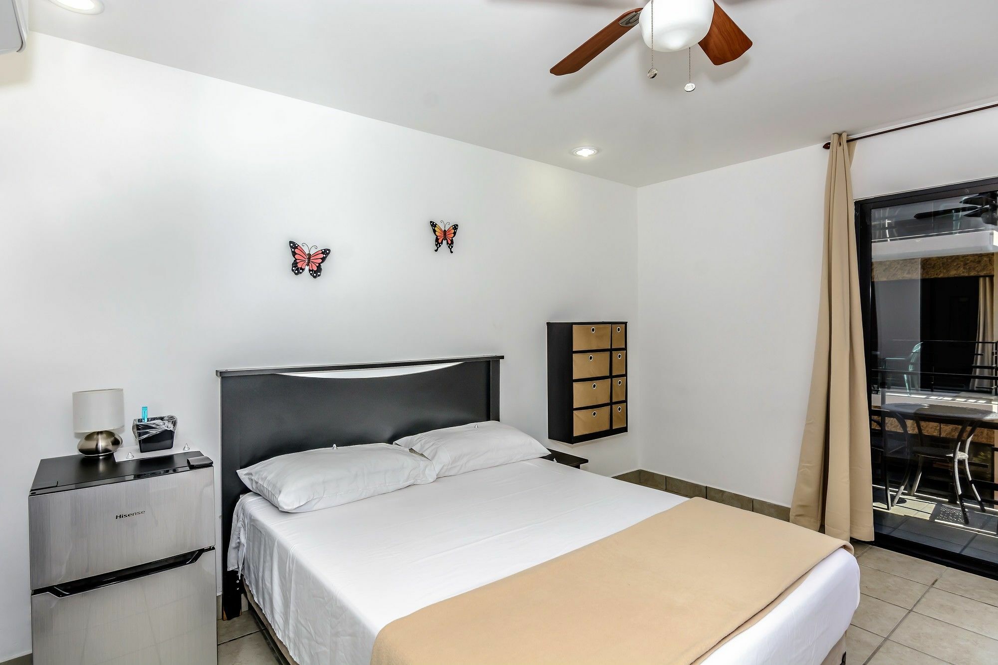 Hotel Cabo For Mexicans Only 2*