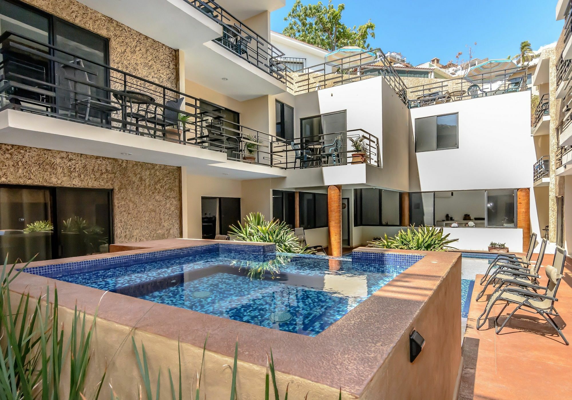 Cabo For Mexicans Only Hotel 2*