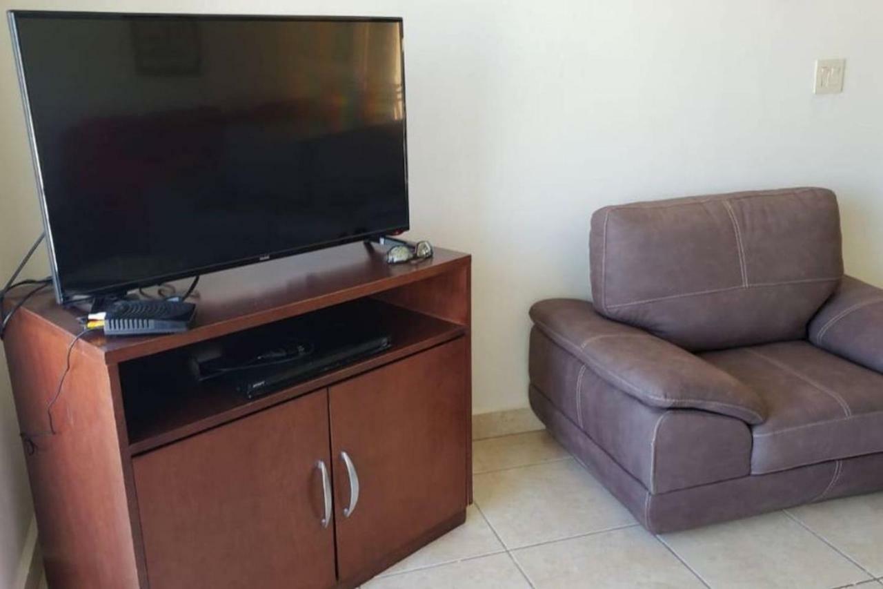 Dorada A Sólo 5 Minutos De La Marina *
