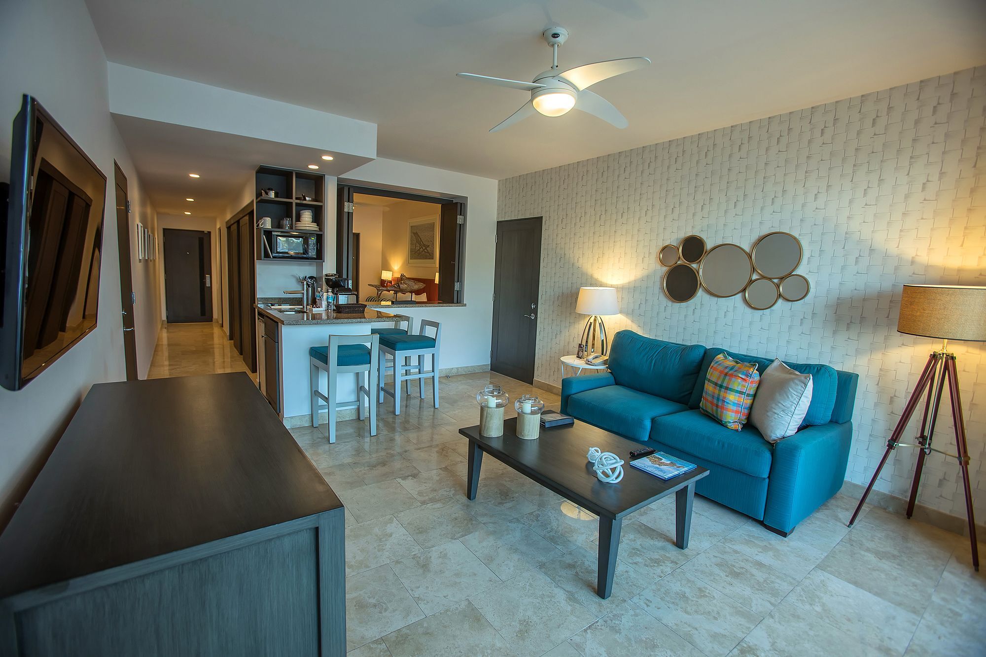Hotel At Cabo And Cabo San Lucas