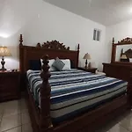 Tres Migueles, Estudio Luupita, Cerca De La Marina, Zona Turistica Y Playa