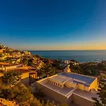 Luxury 6Br Villa Casa Luca By The Agency Baja