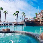 Villa Del Arco Beach Resort & Spa