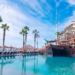 Villa Del Arco Beach Resort & Spa