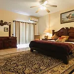 Hotel Casa Blanca