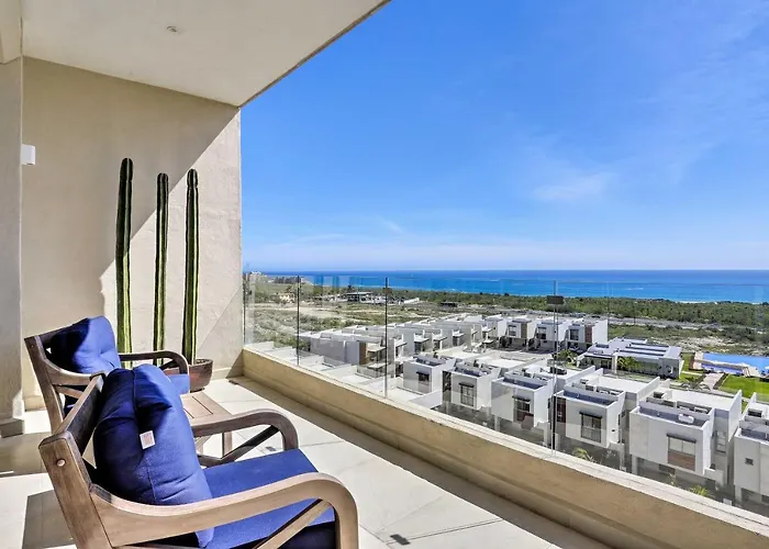 Luxe Cabo Condo With Ocean Views And Amenities!