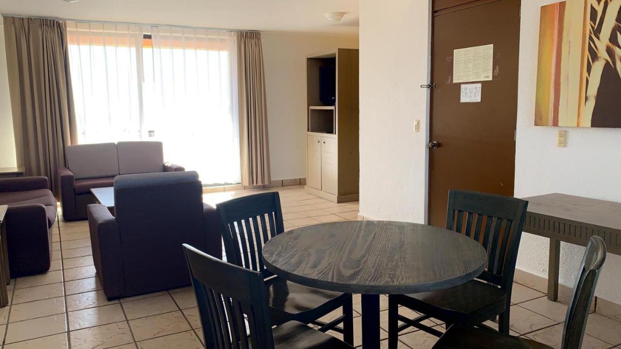 Sunrock & Hotel 3*