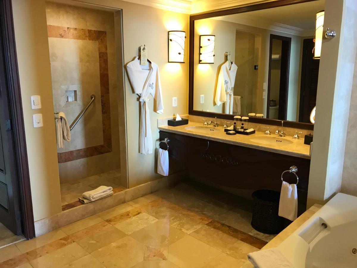 Located At Pueblo Bontio 5*
