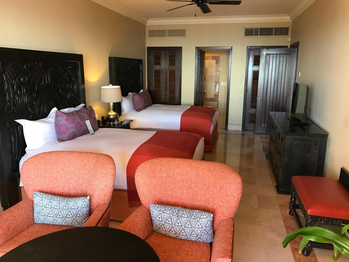 Located At Pueblo Bontio Hotel Cabo San Lucas