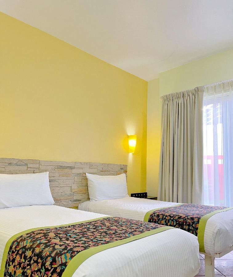 Seven Crown Express & By Kavia Hotel Cabo San Lucas