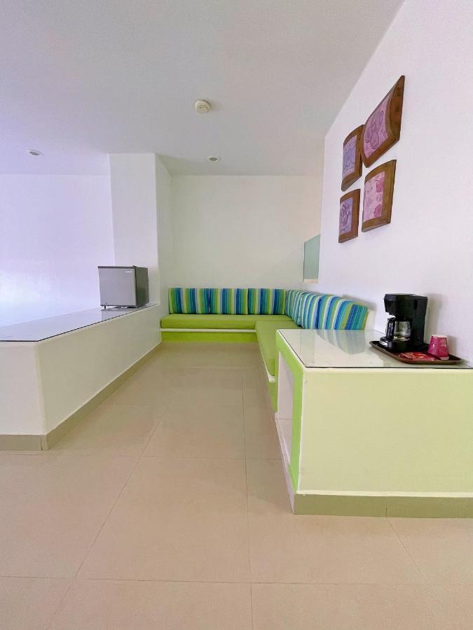 Hotel Seven Crown Express & By Kavia